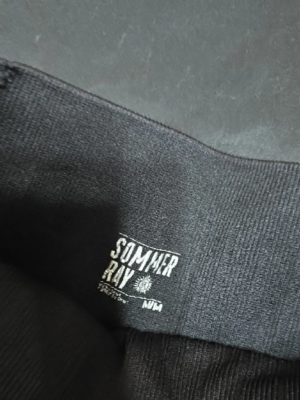 Summer Ray Black High-Rise Ribbed Leggings And Bra SET - Med - Picture 5 of 8